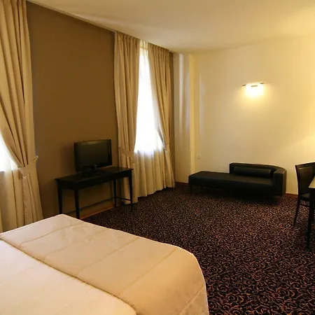Hotel Crystal