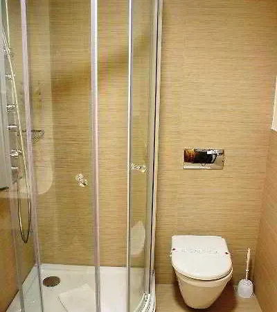 Crystal Hotel 4*