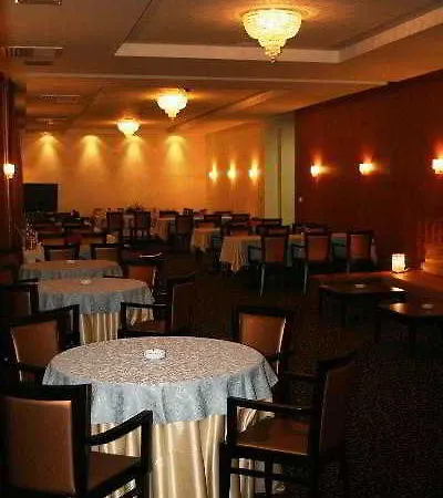 Hotel Crystal